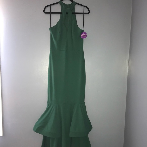 Stunning Evening gown or Prom dress! - Picture 2 of 5